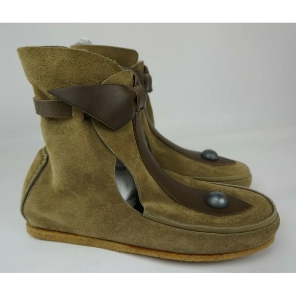 Isabel Marant Brown Suede Memphis
Bow Tie Loafer Moccasin Boot SZ 35 US
4.5 $965 - Picture 3 of 6